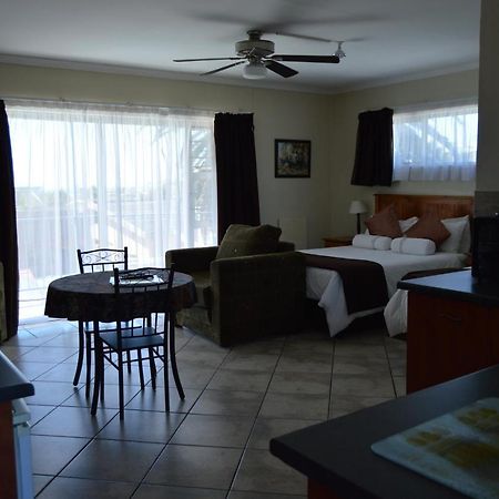Aqua Marine Guest House Port Elizabeth Dış mekan fotoğraf